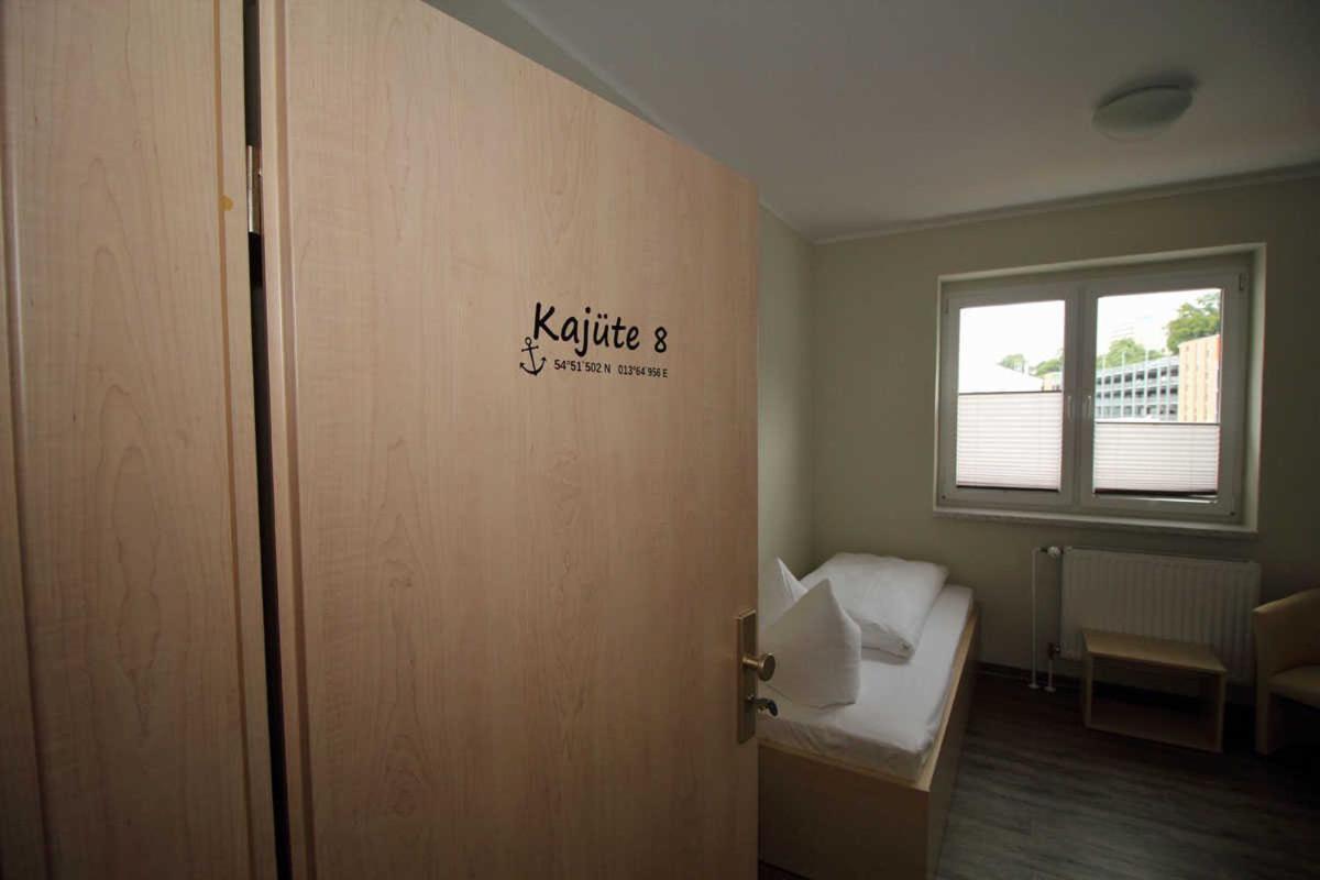 Kutterfisch Kajueten Direkt Im Stadthafen Appartement Sassnitz Buitenkant foto