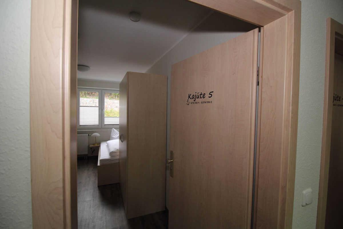 Kutterfisch Kajueten Direkt Im Stadthafen Appartement Sassnitz Buitenkant foto