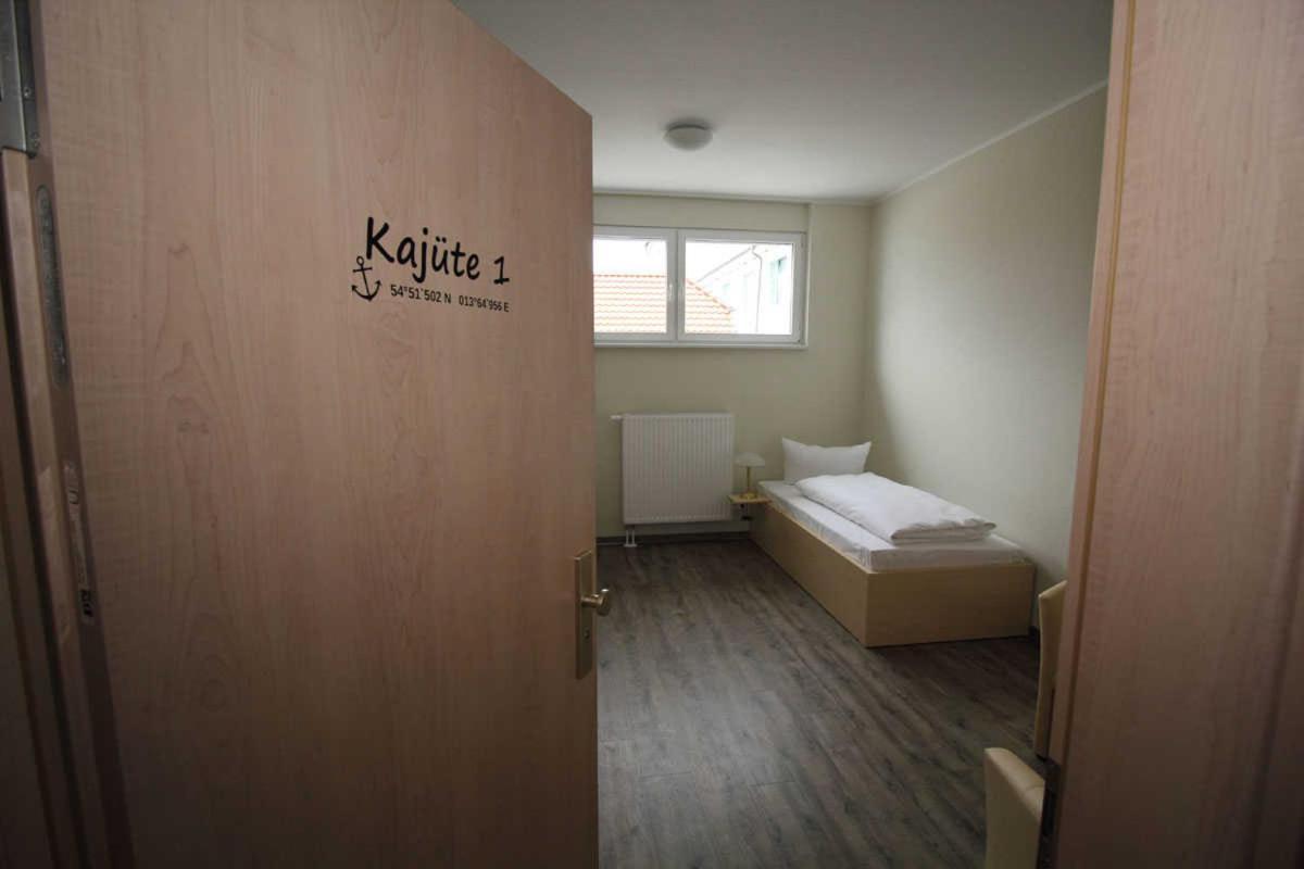 Kutterfisch Kajueten Direkt Im Stadthafen Appartement Sassnitz Buitenkant foto